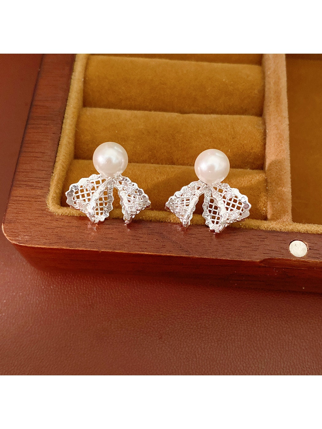 Earedge - Bow Stud Earrings with Round Accent Earrings