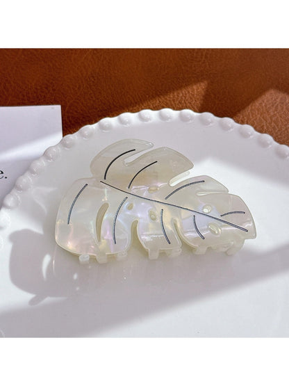 Beau - Leaf Shaped Acetate Hair Clip