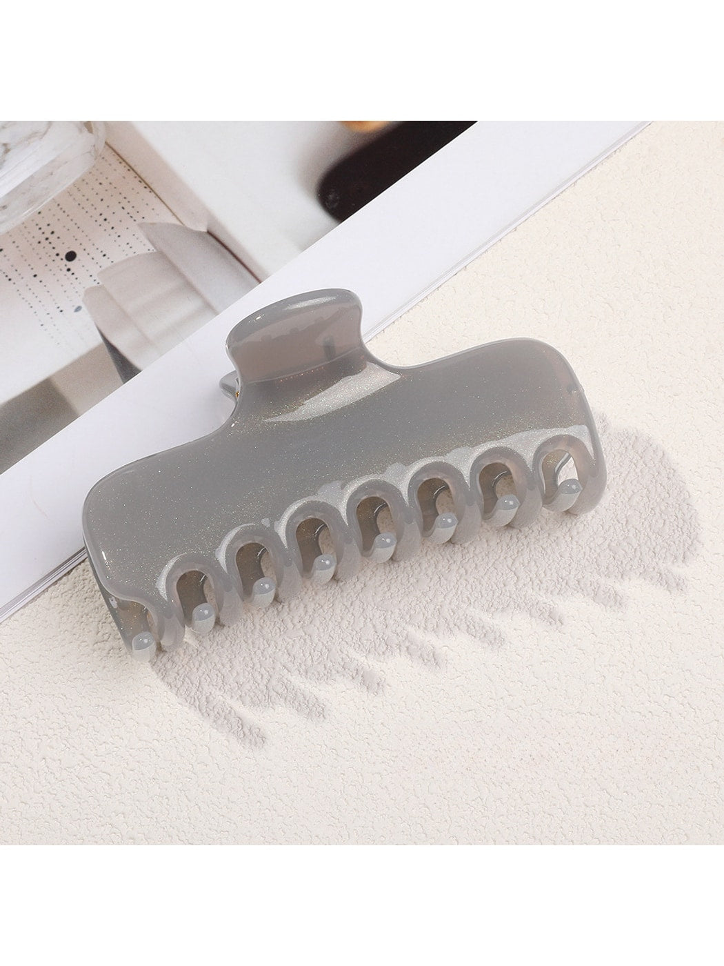 Beau - Flat Geometric PC Claw Hair Clip Hair Clip