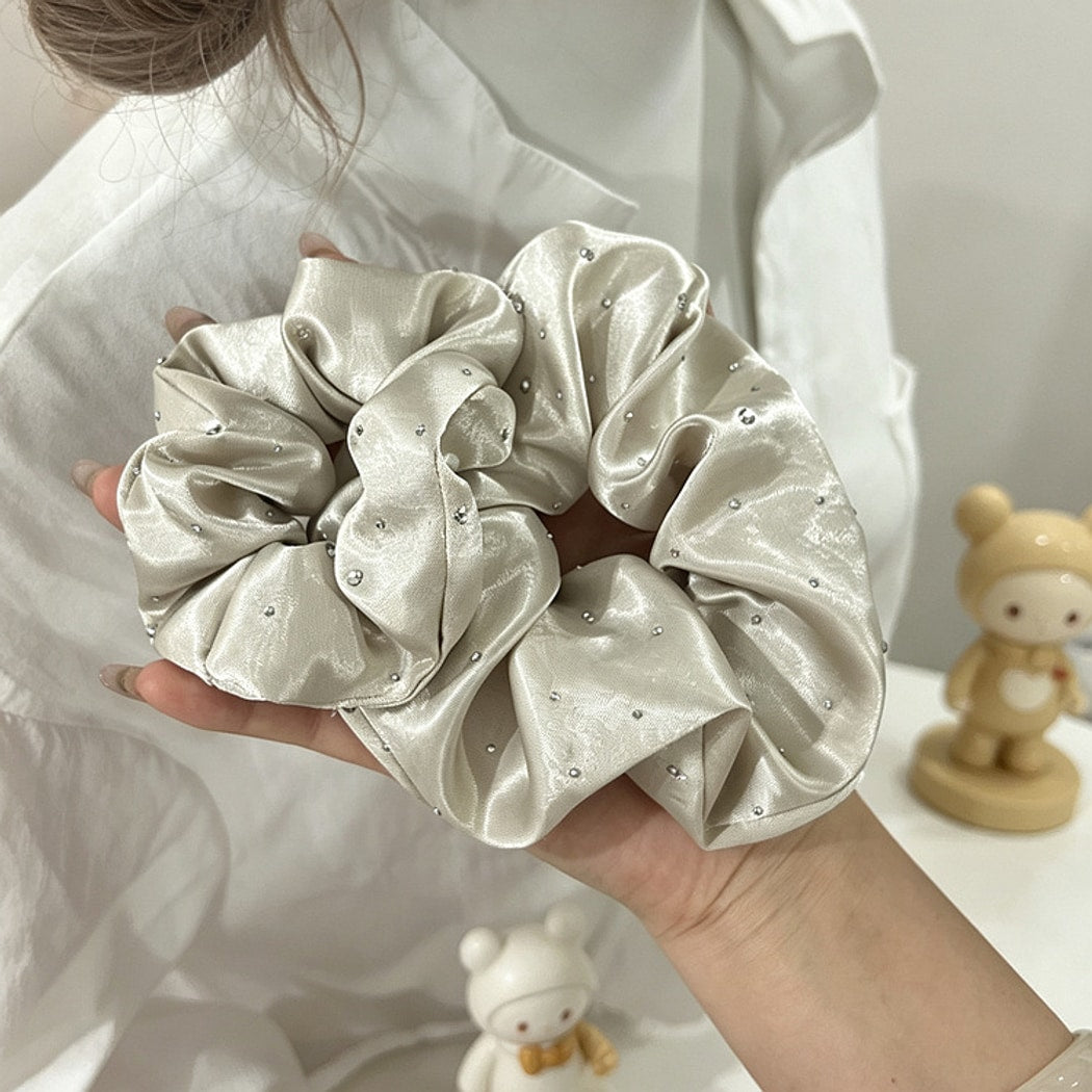 Gifty - Elegant Solid Satin Finish Scrunchie