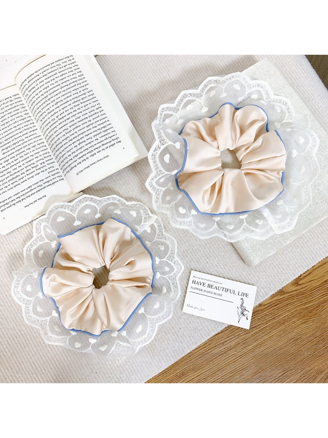 Gifty - Love Lace Edge Hair Loop