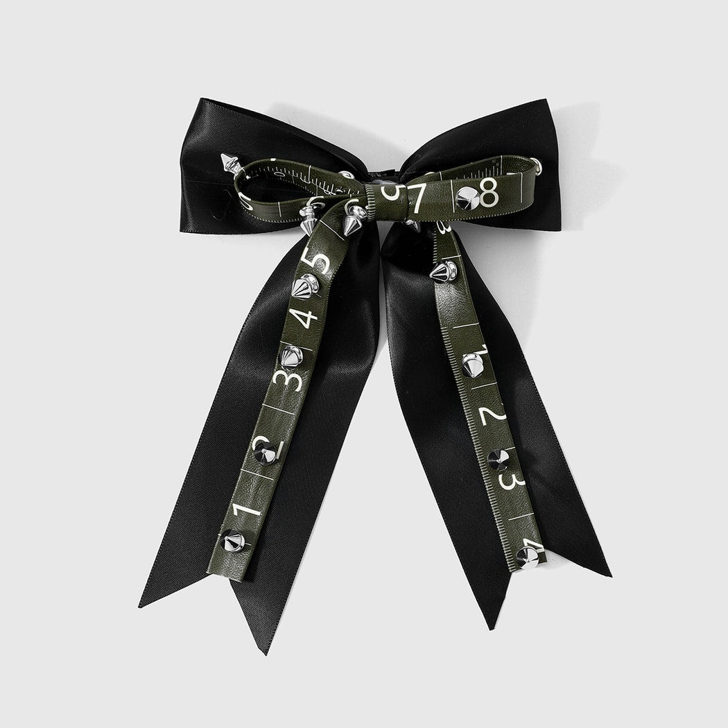 Beau - Y2K Rivet Detail Bow Hair Clip