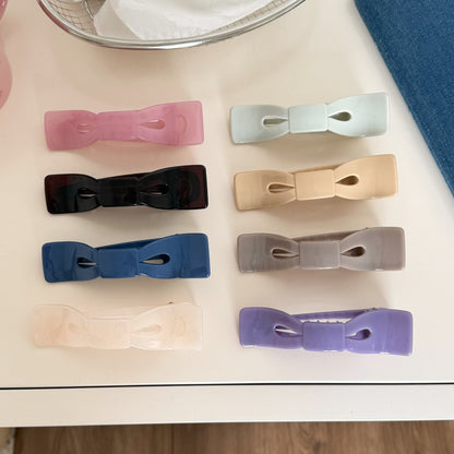 Beau - Glossy Plastic Bow Design Hair Clip