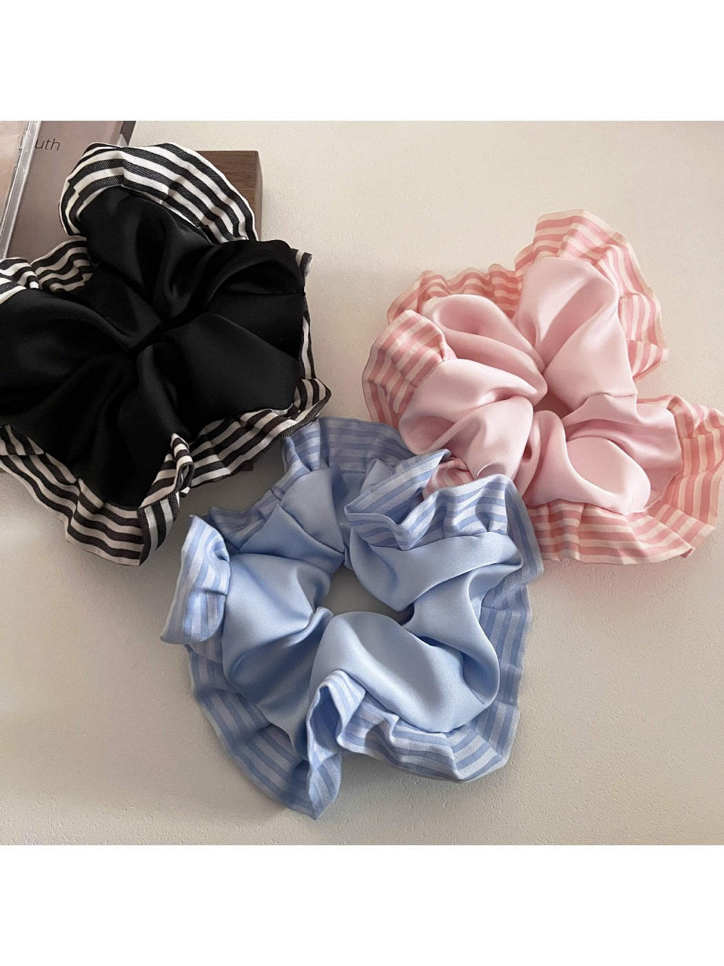 Gifty - Ruffled Edge Striped Satin Scrunchie