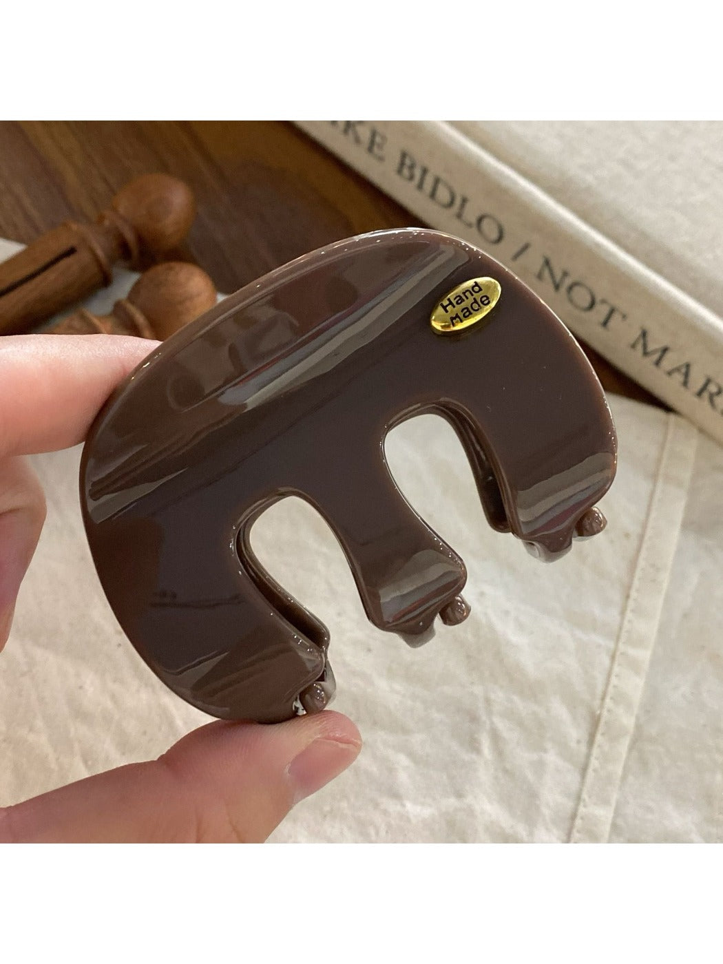 Beau - Vintage Leopard Print M Shape Claw Clip
