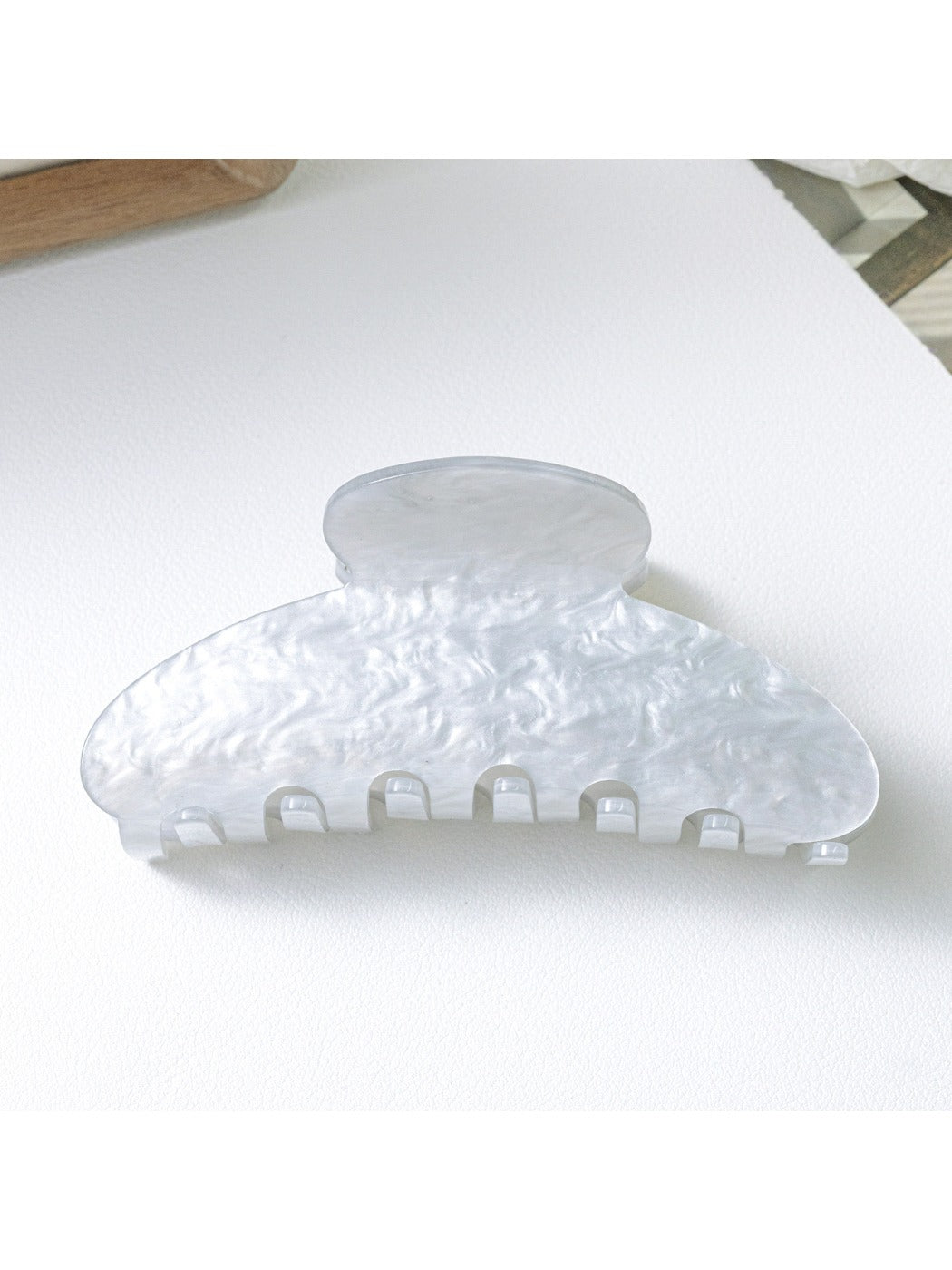 Beau - Minimalist Macaron Half Moon Claw Clip