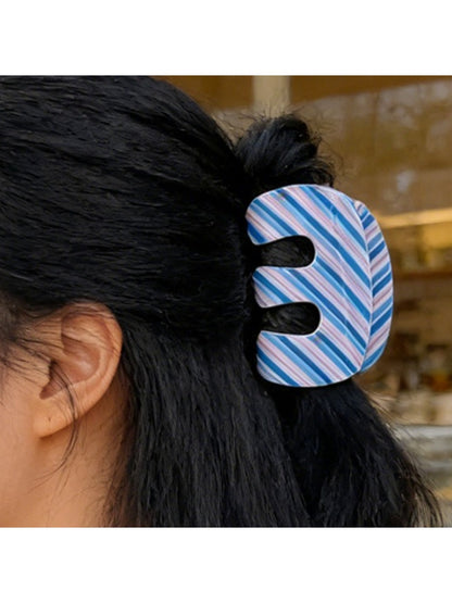 Beau - M-Shaped Hair Clip