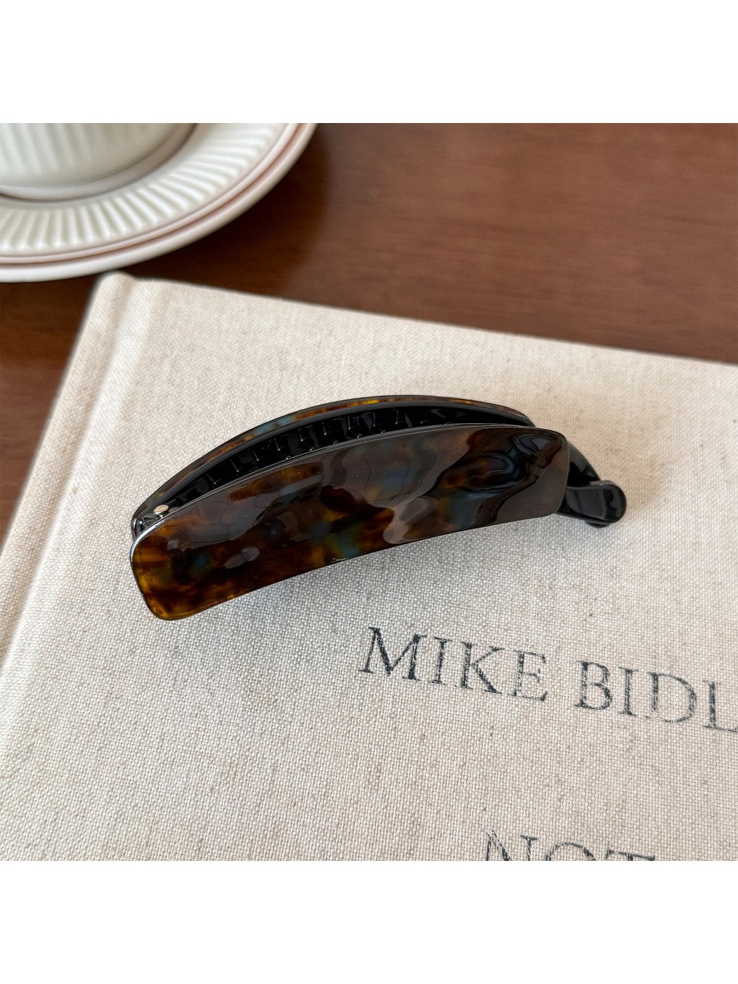 Beau - Glossy Marbled Acetate Banana Clip