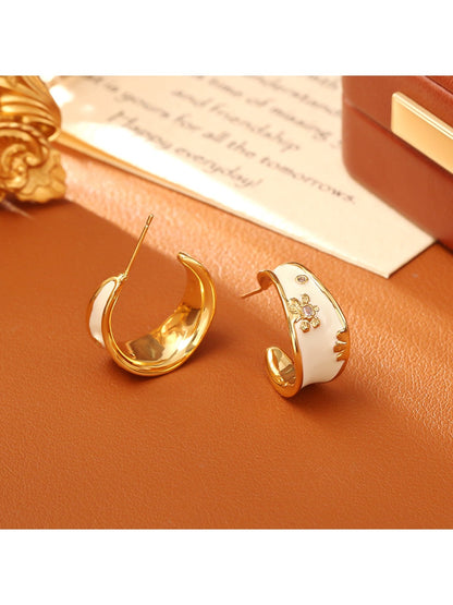 Earedge - Modern C-Hoop Earrings