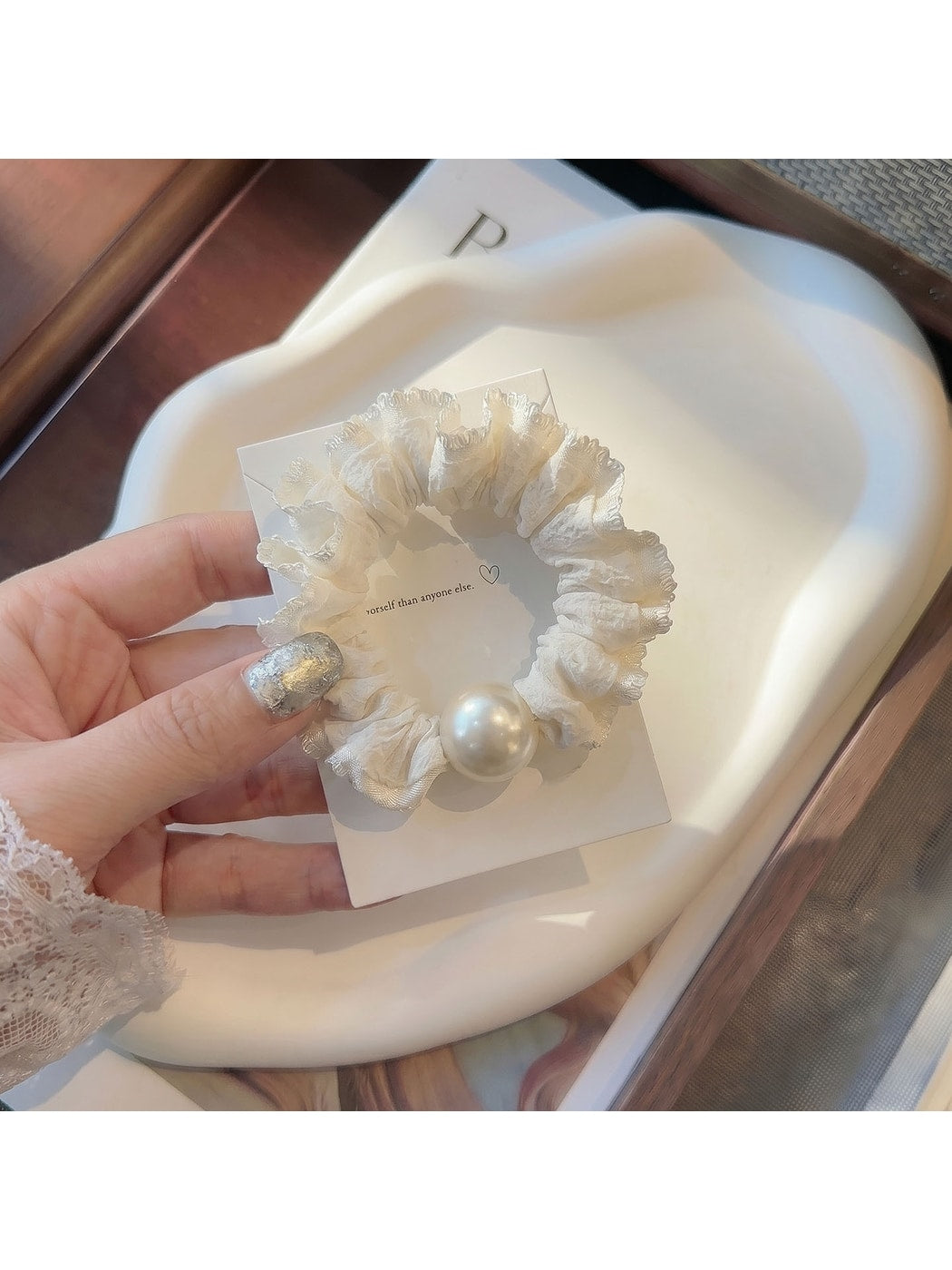 Gifty - Ruffle Trim Knit Finish Elastic Scrunchie