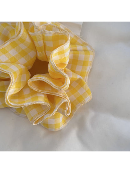 Gifty - Sweet Yellow Gingham Scrunchie