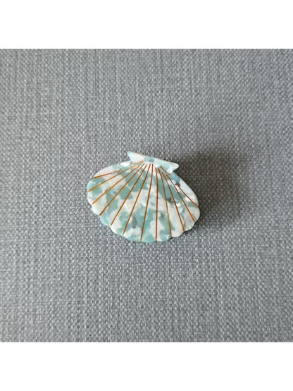 Beau - Chic Shell Shaped Claw Clip