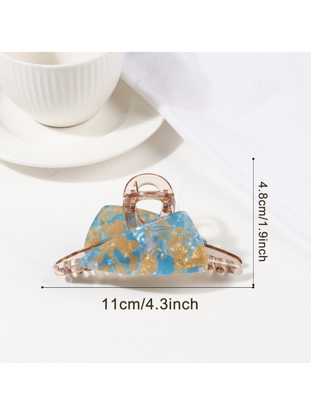 Beau - Asymmetrical Triangle Transparent Hair Clip