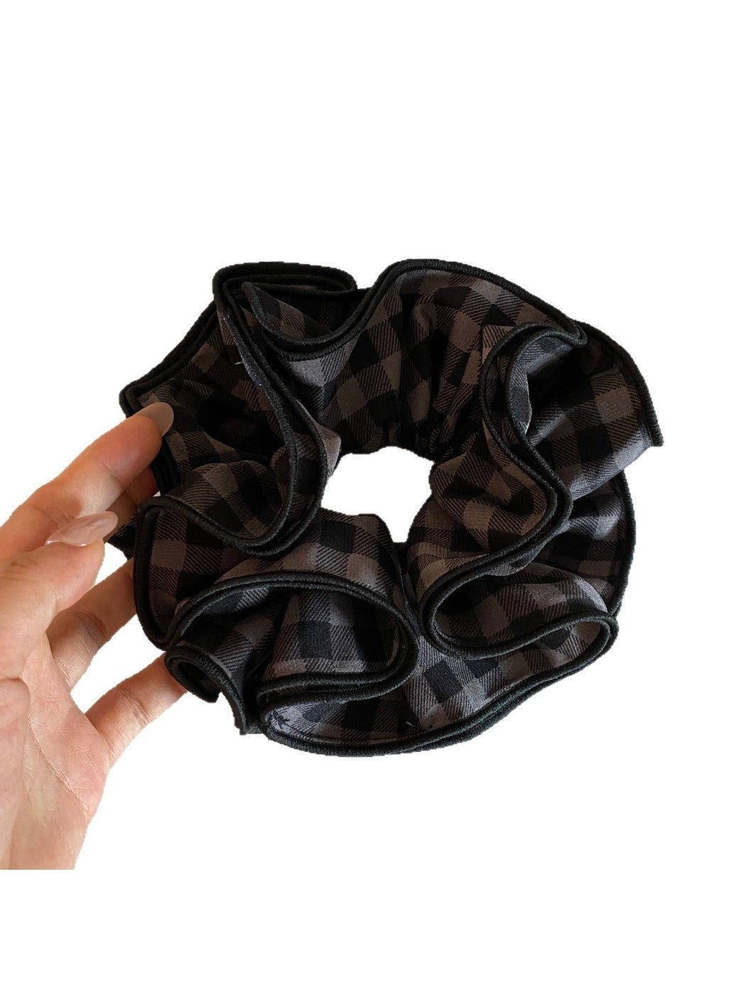 Gifty - Checkered Ruffled Hair Scrunchie