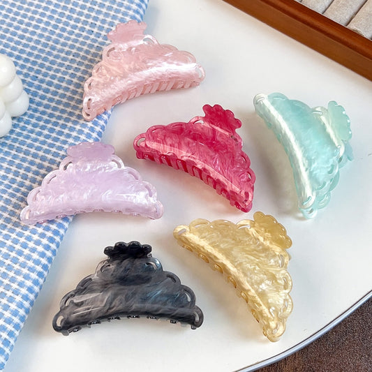 Beau - Scalloped Acrylic Styling Hair Claw Clip