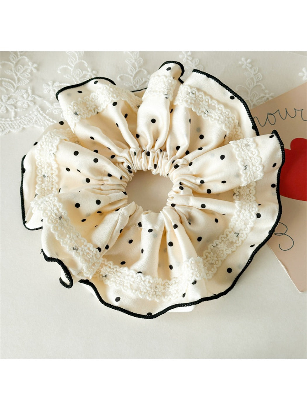 Gifty - Lace Scrunchie Hair Ring