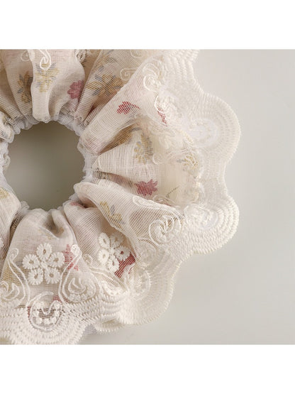 Side view of Gifty vintage double layer scrunchie showing fabric texture and layers