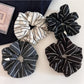 Gifty - Chic Minimalist Stripe Scrunchie