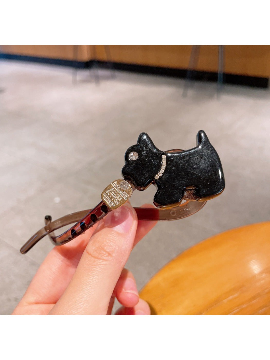 Beau - Vintage Puppy Shaped Hair Claw Clip