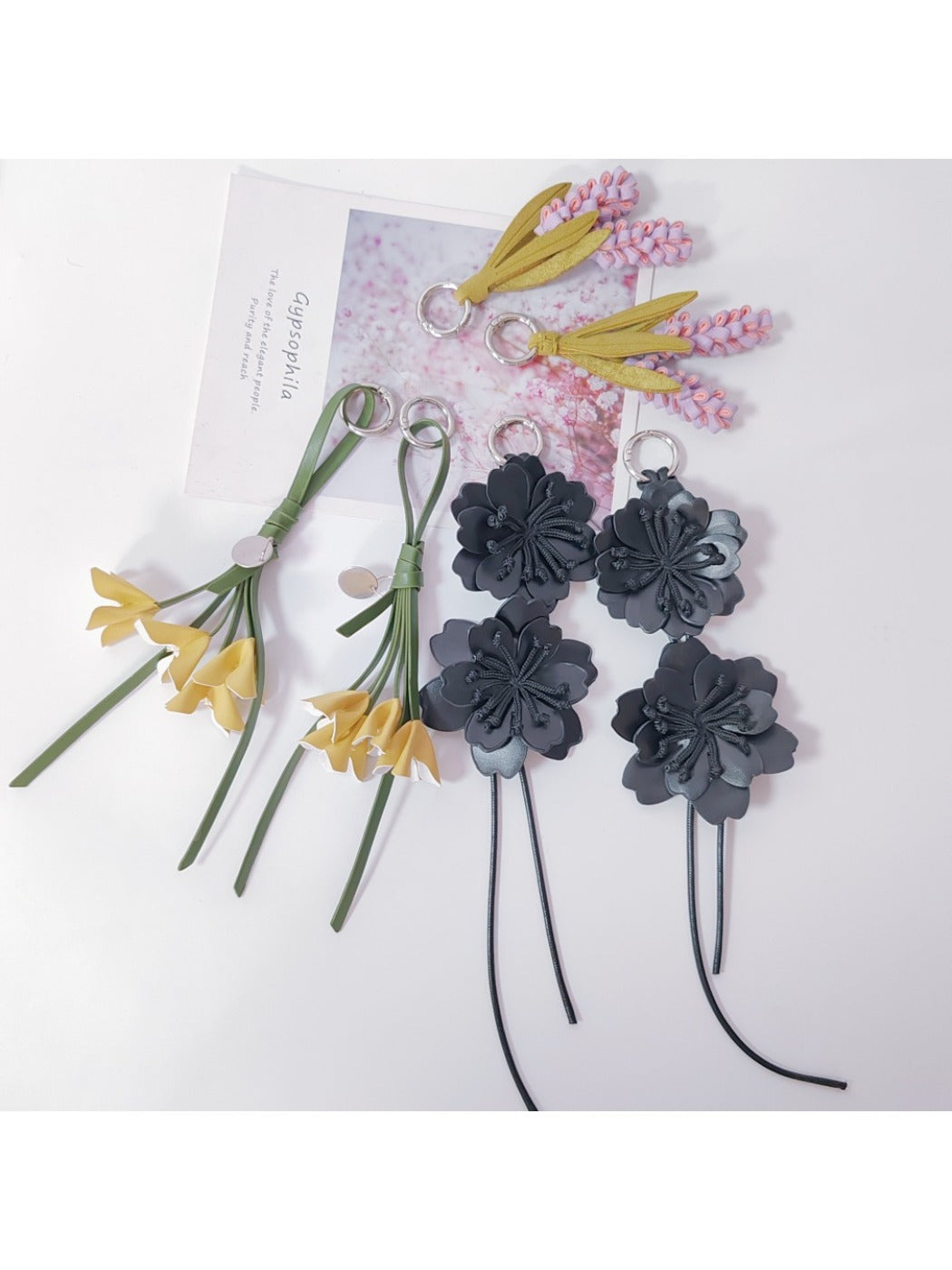 Keypus - Cute Flower Pendant Keychain