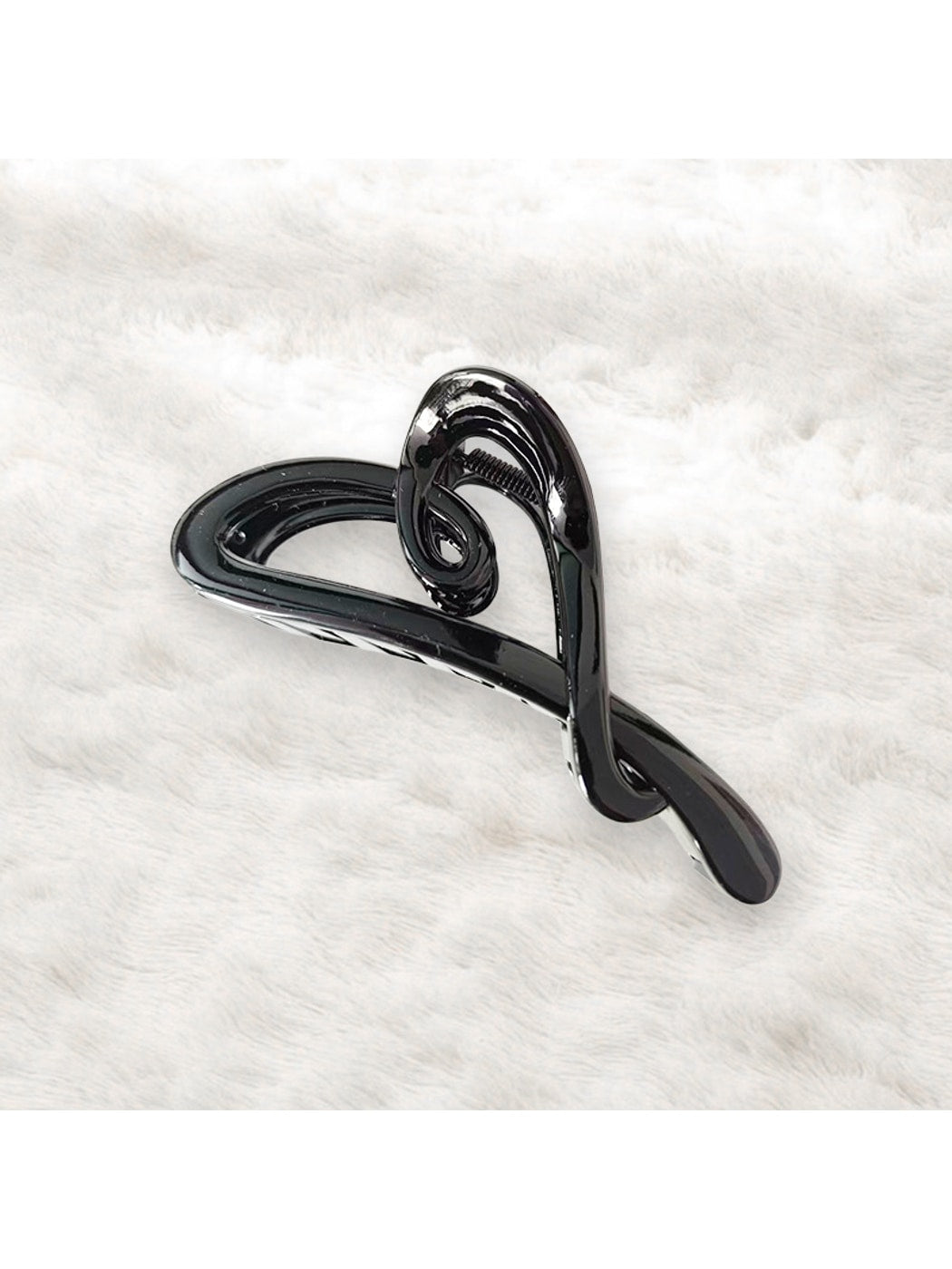 Beau - Minimal Heart Design Square Plastic Claw Clip