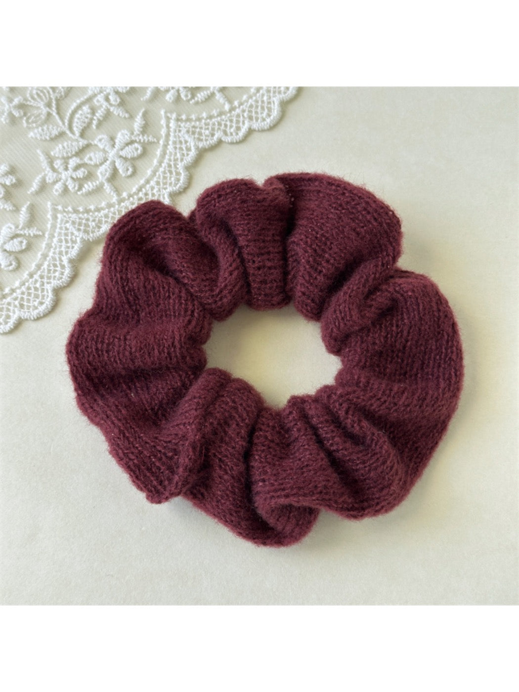 Gifty - Knitted Striped Scrunchie Hair Tie