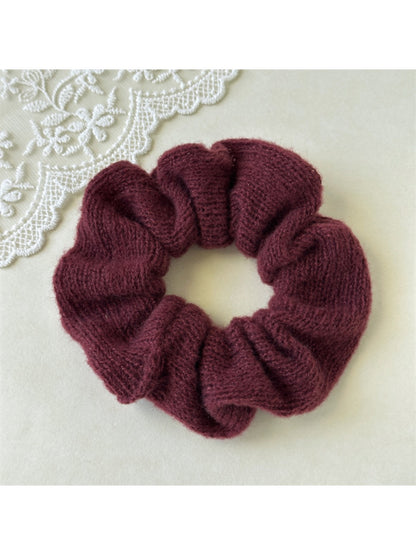 Gifty - Knitted Striped Scrunchie Hair Tie