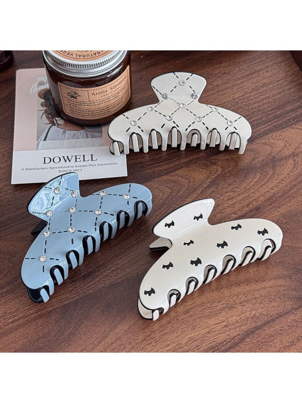 Beau - Fashionable Dotted Line Hair Claw Clip