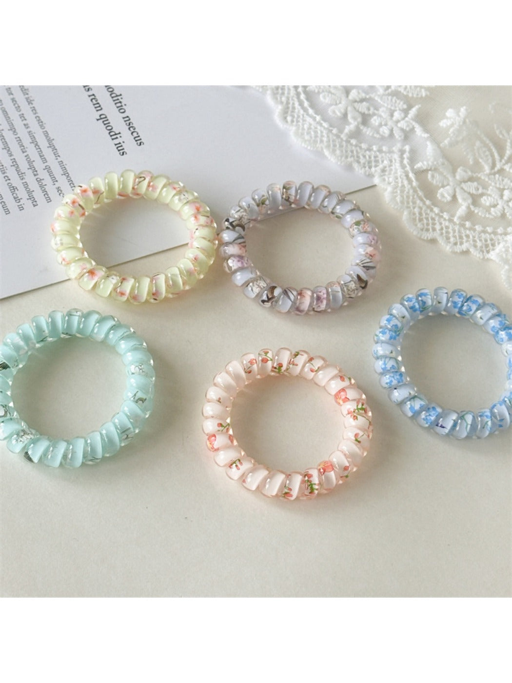 Gifty - Floral Print Telephone Hair Ring