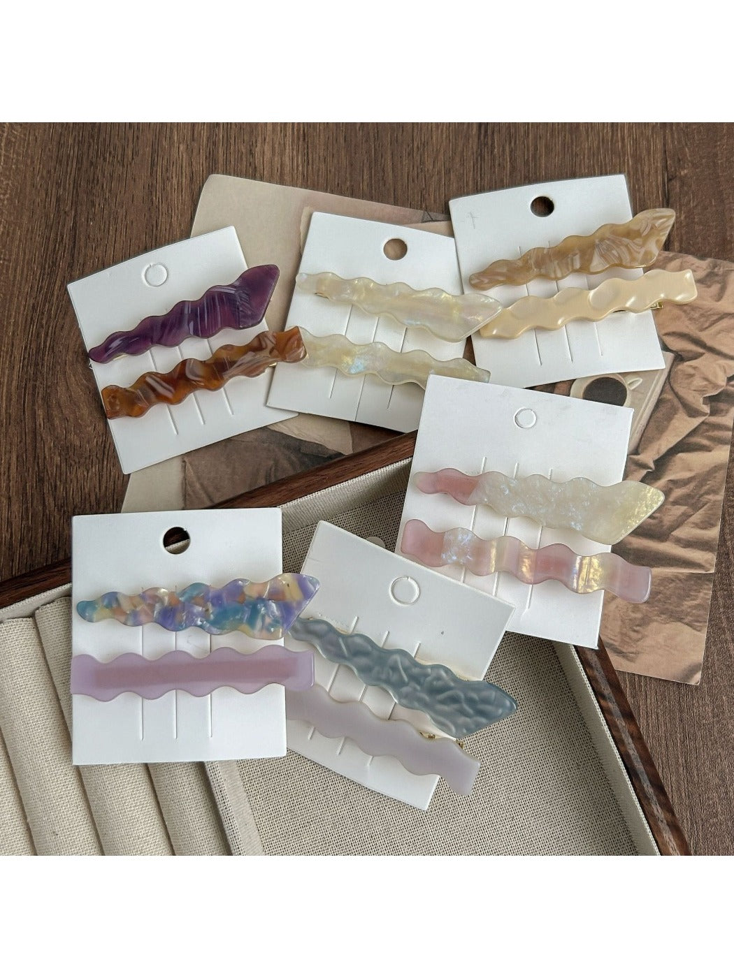 Beau - A Pair of Duckbill Hair Clips