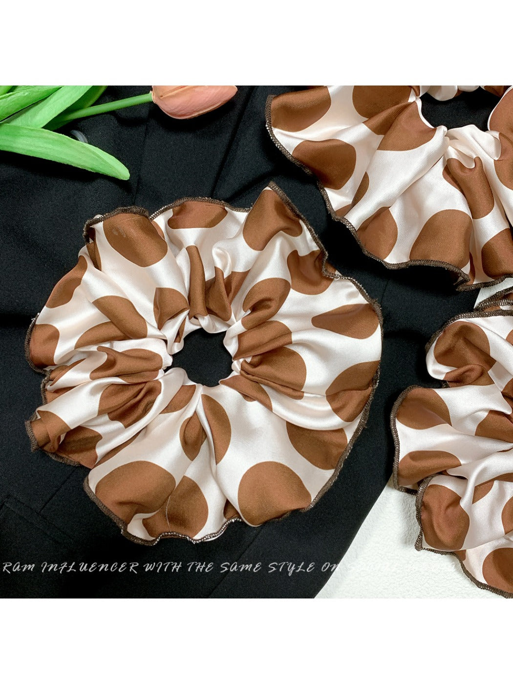 Gifty - Satin Polka Dot Hair Loop
