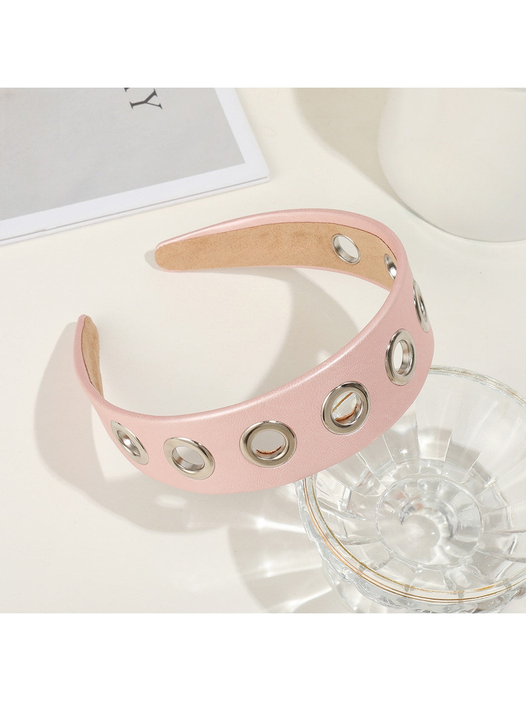 Gifty - Fashion PU Alloy Circle Accent Headband