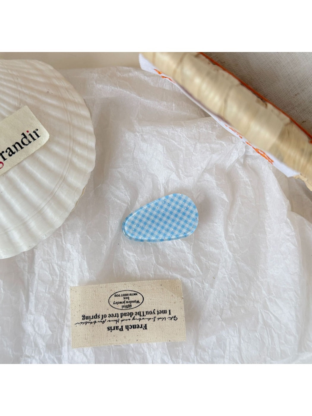 Beau - Sweet Teardrop Duckbill Acrylic Hair Clip