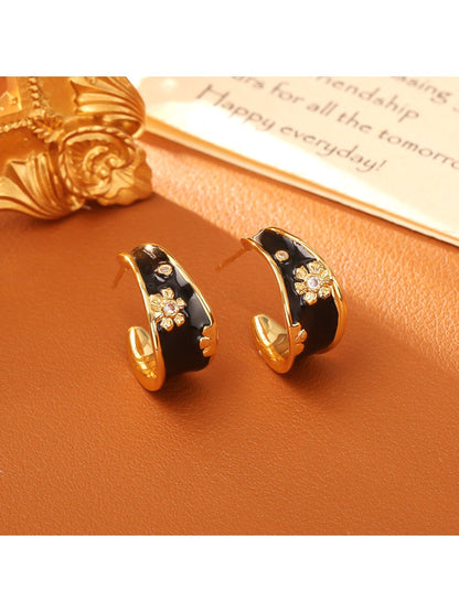 Earedge - Modern C-Hoop Earrings
