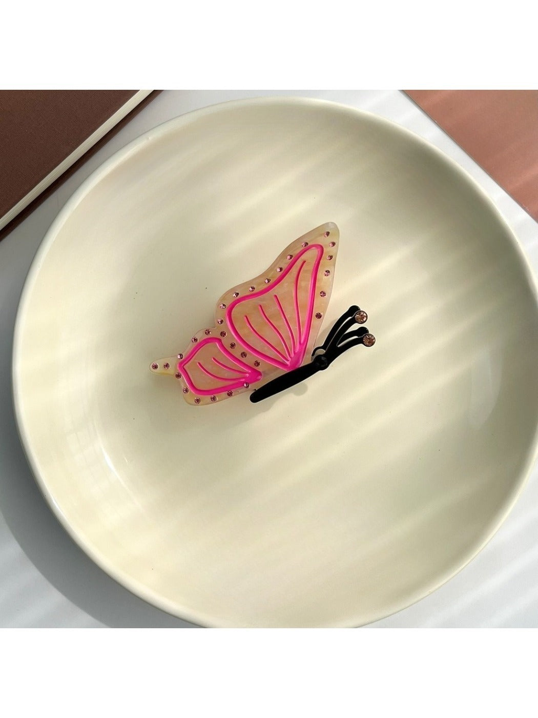 Beau - Polka Dot 3D Butterfly Hair Clip