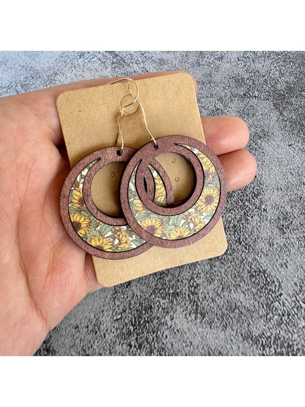 Earedge - Elegant Wooden Sunflower Earrings