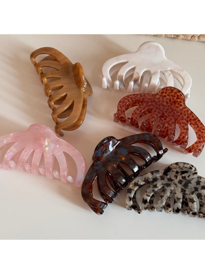 Beau - Curved Irregular Acetate Fiber Claw Clip