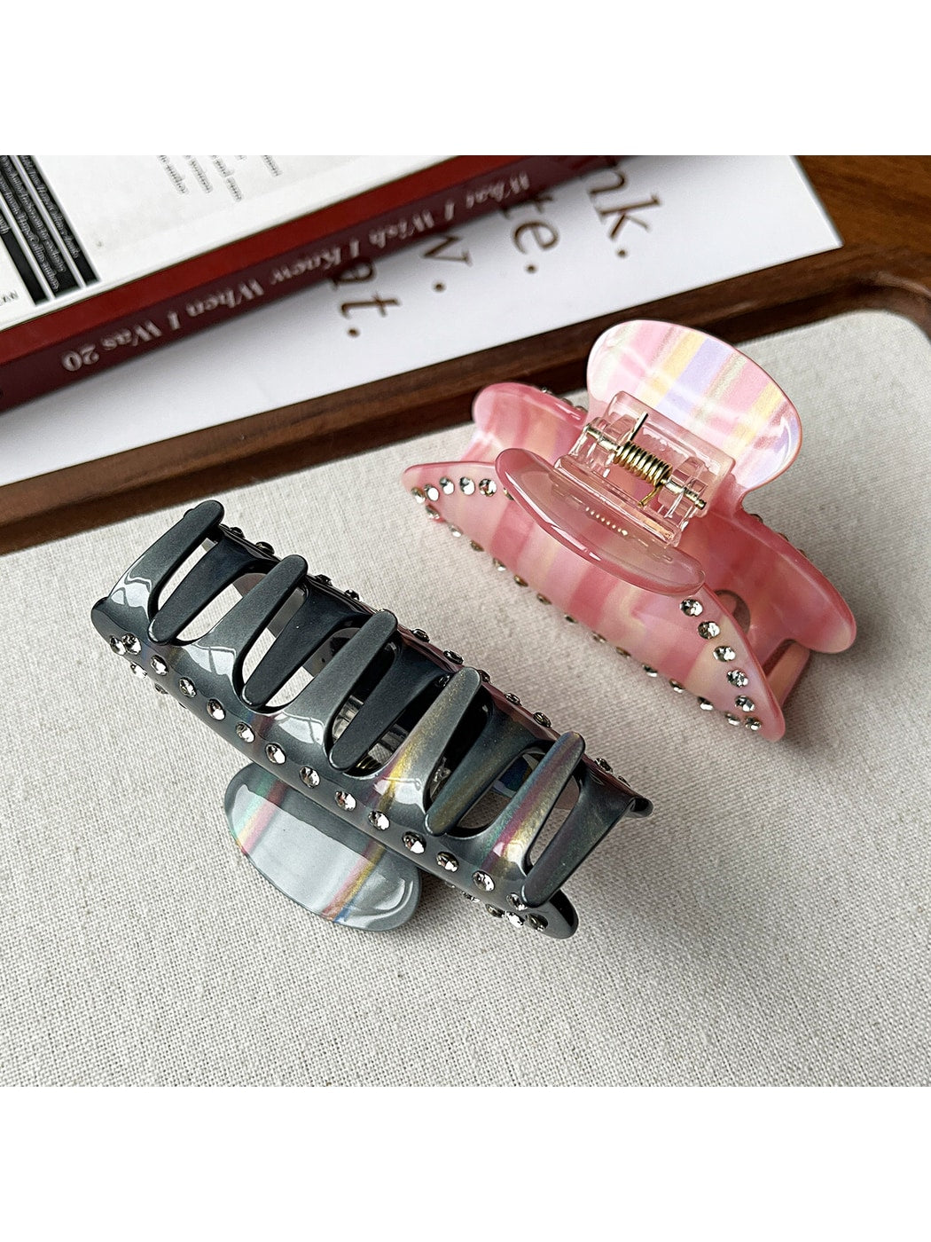 Beau - Glossy Geometric Acetate Fiber Hair Claw Clip
