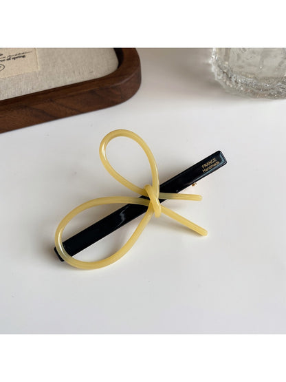 Beau - Openwork Bow Hair Clip
