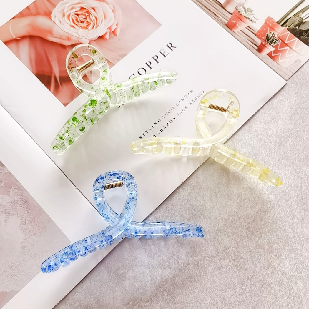 Beau - Polka Dot Plastic Ribbon Shape Claw Clip