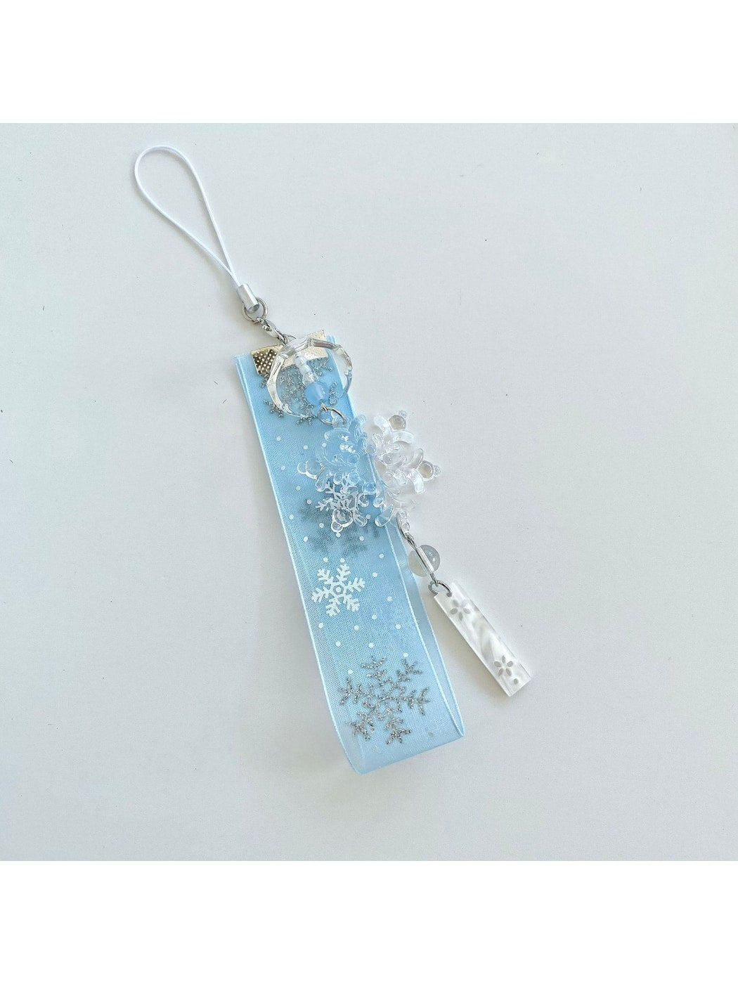Keypus - Snowflake Ribbon Drop Detail Bag Charm Keychain