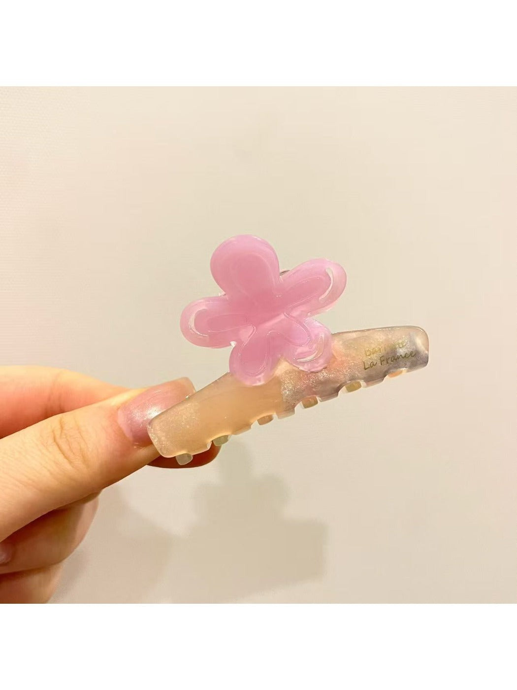 Beau - Sweet Flower Shape Bar Claw Clip