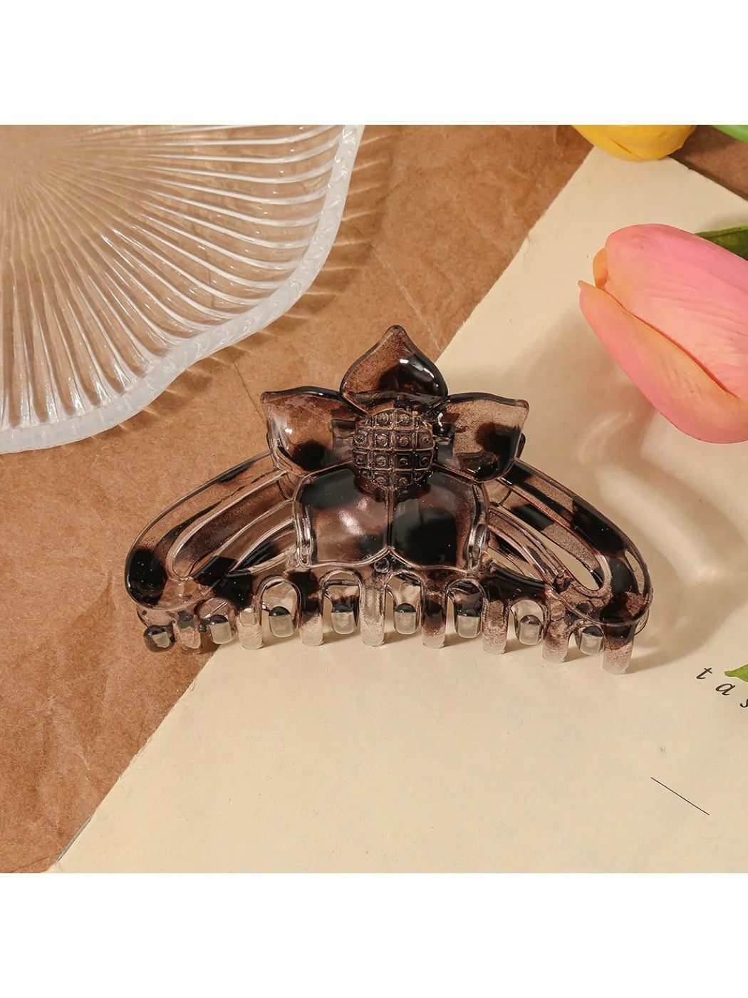 Beau - Elegant Flower Shaped Long Strip Claw Clip