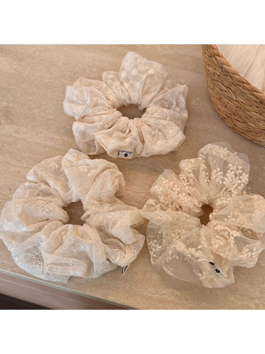 Gifty - Floral Lace Layered Oversized Scrunchie