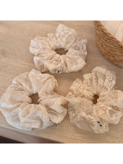 Gifty - Floral Lace Layered Oversized Scrunchie