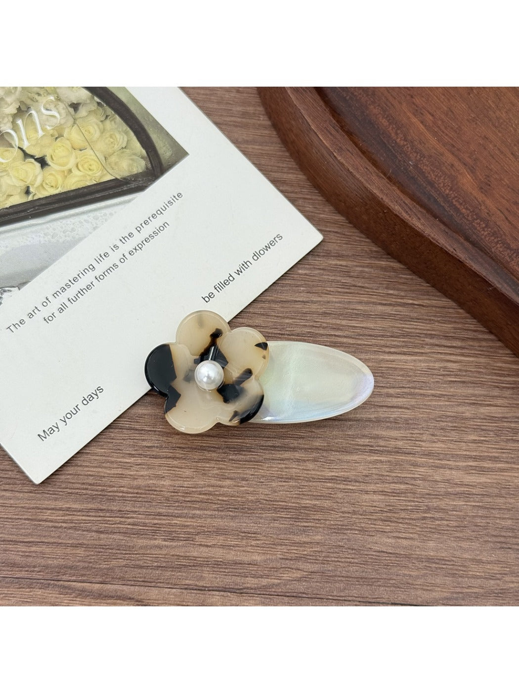 Beau - Minimalist Floral Small Hair Clip