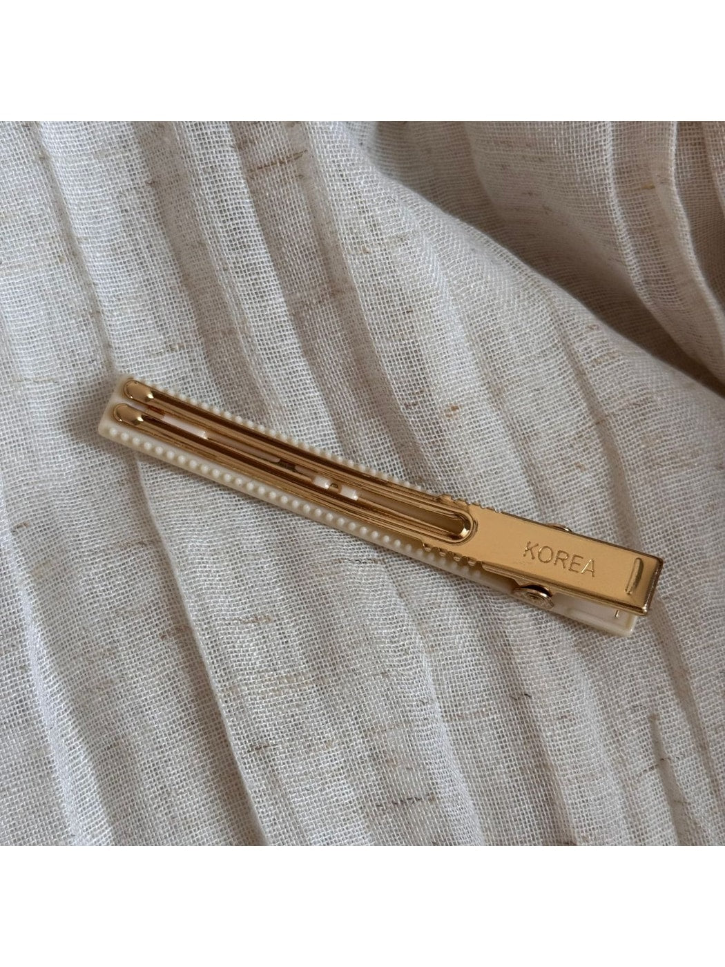 Beau - Polka Dot Straight Bar Side Hair Clip