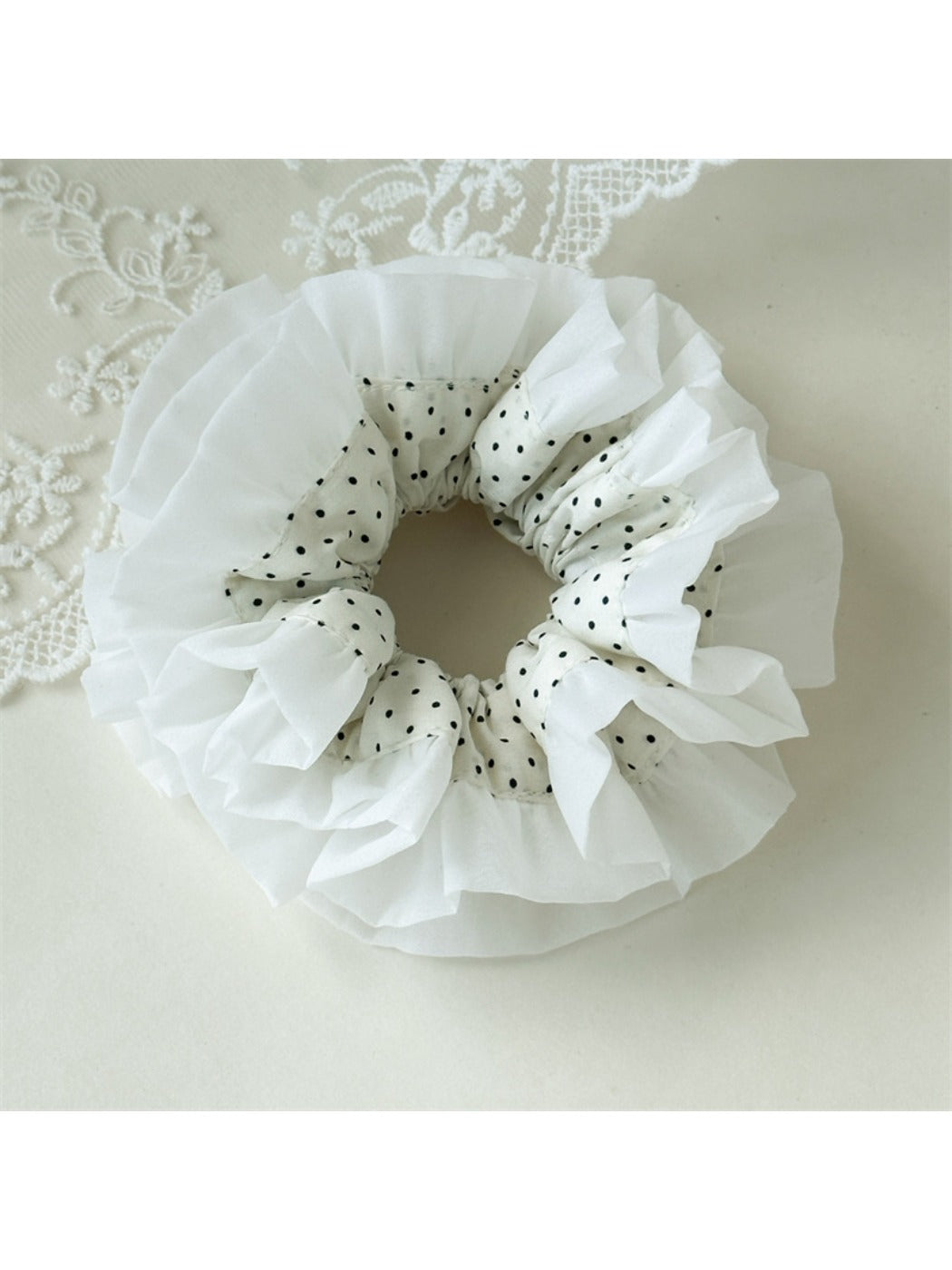 Gifty - Black White Polka Dot Scrunchie