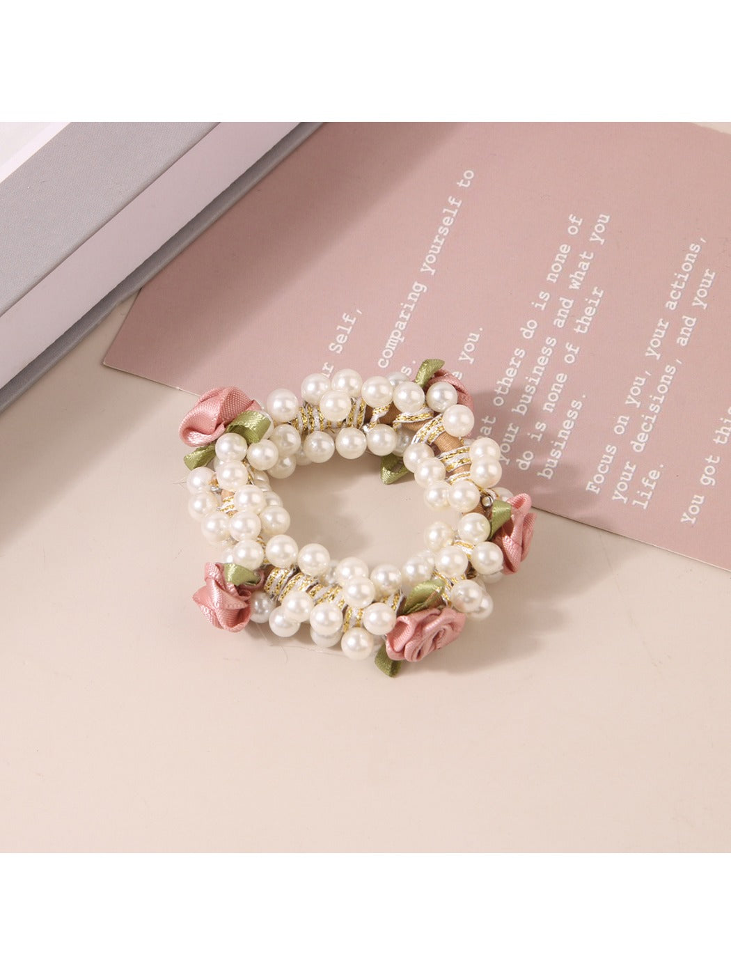 Gifty - Sweet Beaded Hair Tie