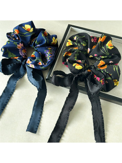 Gifty - Sweet Floral Bow Scrunchie